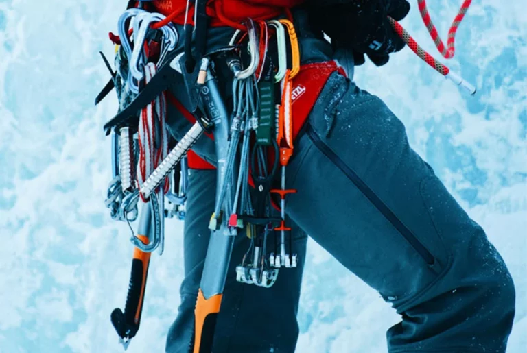 Comment bien choisir vos broches à glace pour la cascade de glace ?